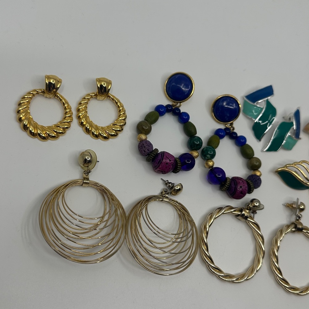 Lots Of Fabulous Vintage Earrings - Picture 3 of 9